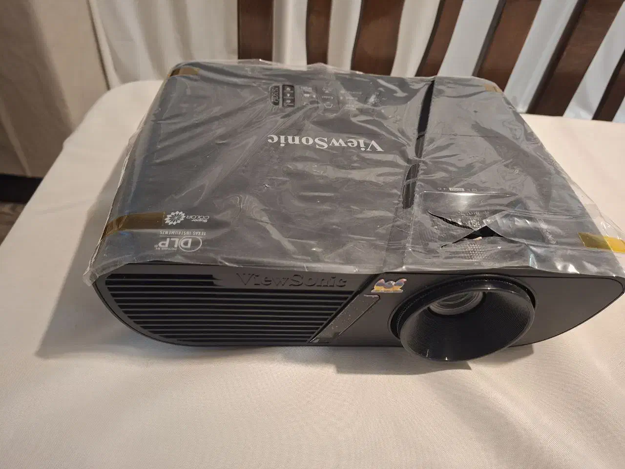 ویدئو پروژکتور ویوسونیک ViewSonic PJD5151|تلویزیون و پروژکتور|بروجرد, |دیوار