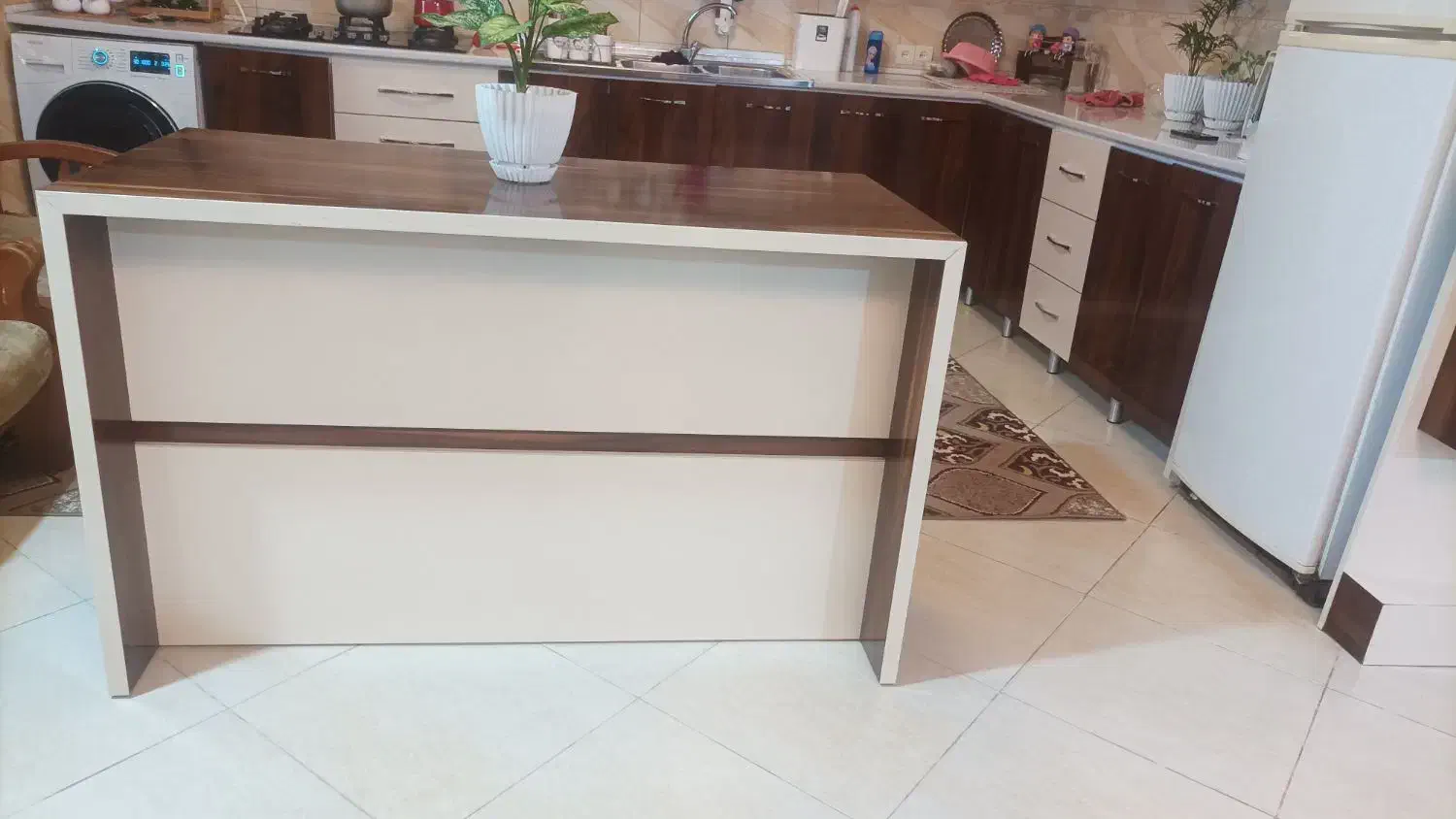 میز جزیره شیک وزیبا|میز و صندلی غذاخوری|رشت, جانبازان|دیوار