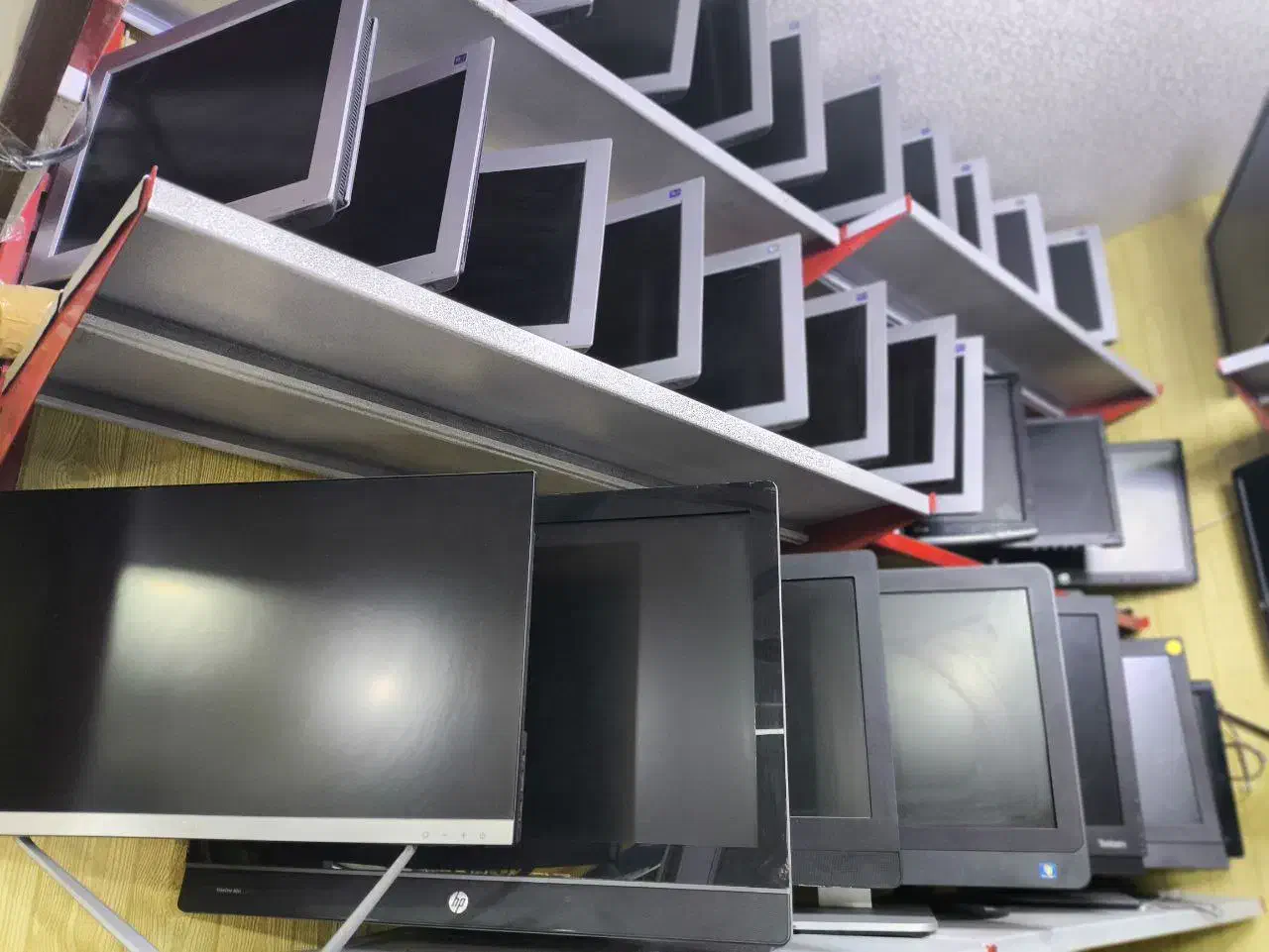 مانیتور ۲۴ اچ پی P240VA با ورودیHDMI|قطعات و لوازم جانبی رایانه|کرمانشاه, |دیوار