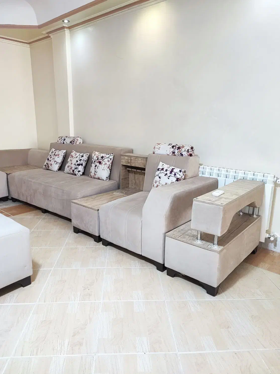 مبلمان هفت نفره راحتی ال در حد نو 7 نفره تمیز سالم|مبلمان خانگی و میز عسلی|تهران, ابوذر|دیوار