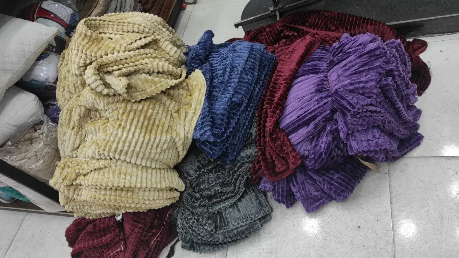 پتو مسافرتی یک نفره و دونفره شب نما موجود هست|رختخواب، بالش، پتو|اهواز, نادری|دیوار