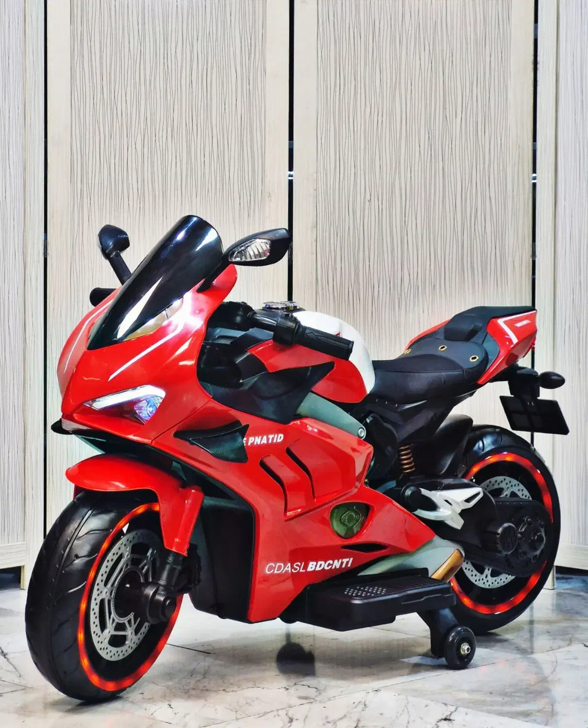 ماشین شارژی موتورشارژی دوکاتیv5اورجینال سایزبزرگ|اسباب‌‌بازی|تهران, پرستار|دیوار