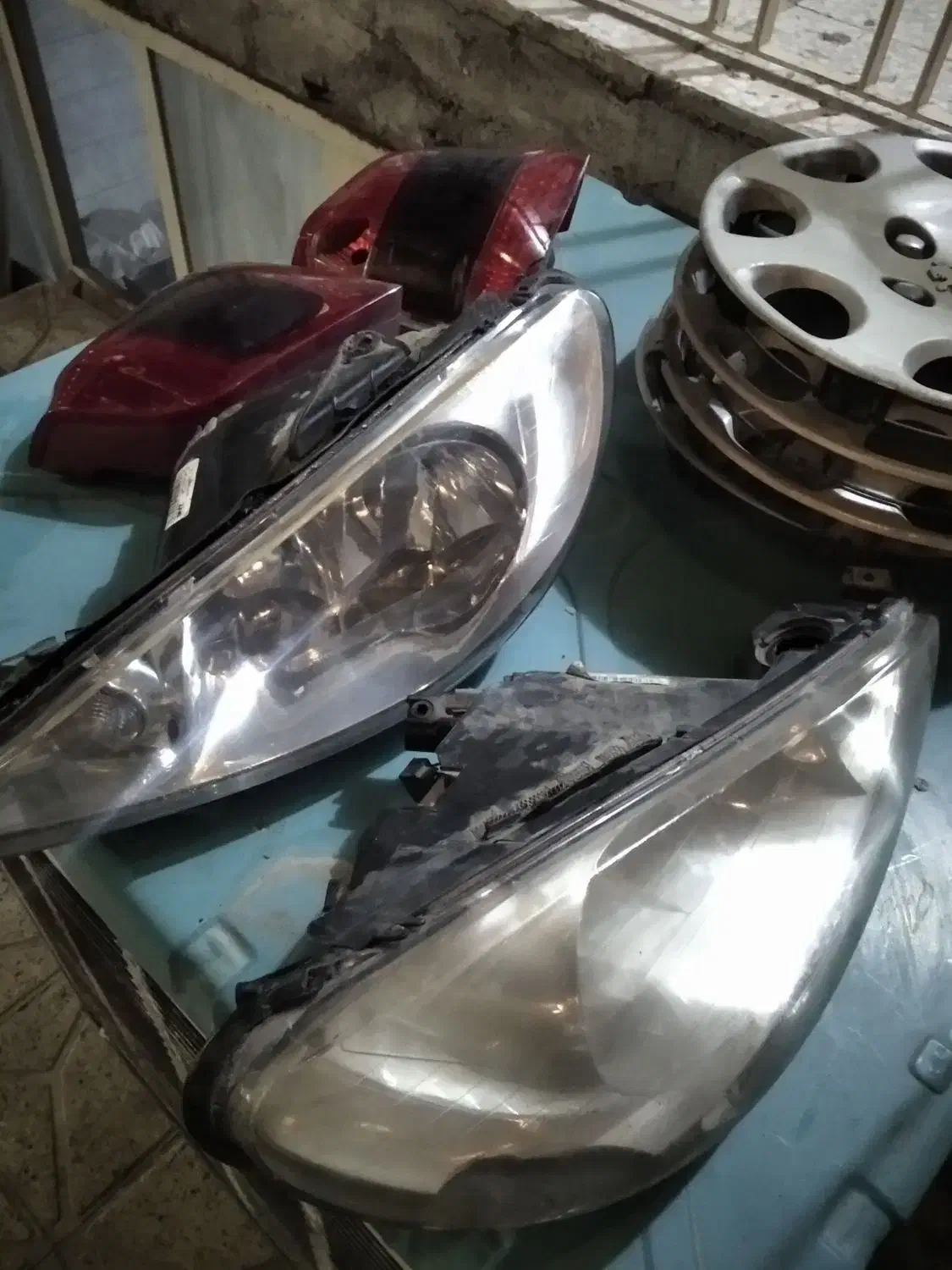 چراغ جلو2عدد وعقب 206دوعددوچهارعددقالپاق|قطعات یدکی و لوازم جانبی|مشهد, کلاهدوز|دیوار