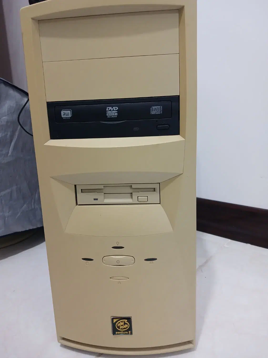 کیس و مانیتور LG|رایانه رومیزی|ساری, |دیوار