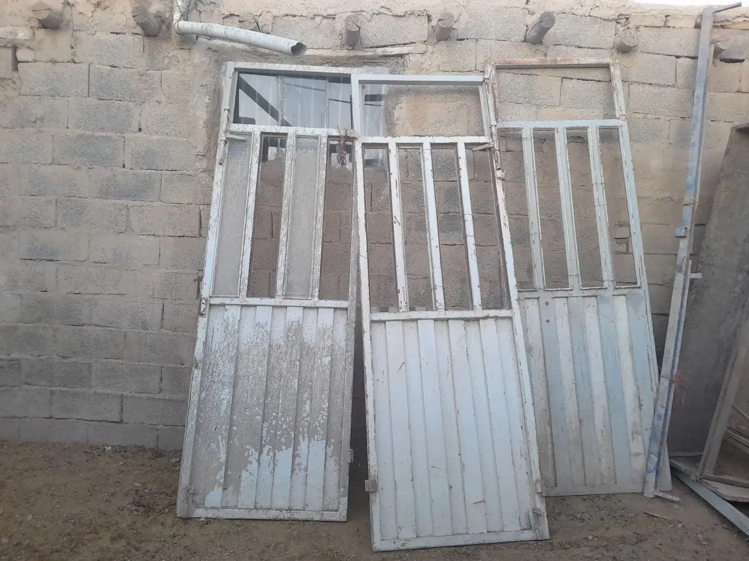 درب پارکینک یا انباری یا مغازه|مصالح و تجهیزات ساختمان|خنداب, |دیوار