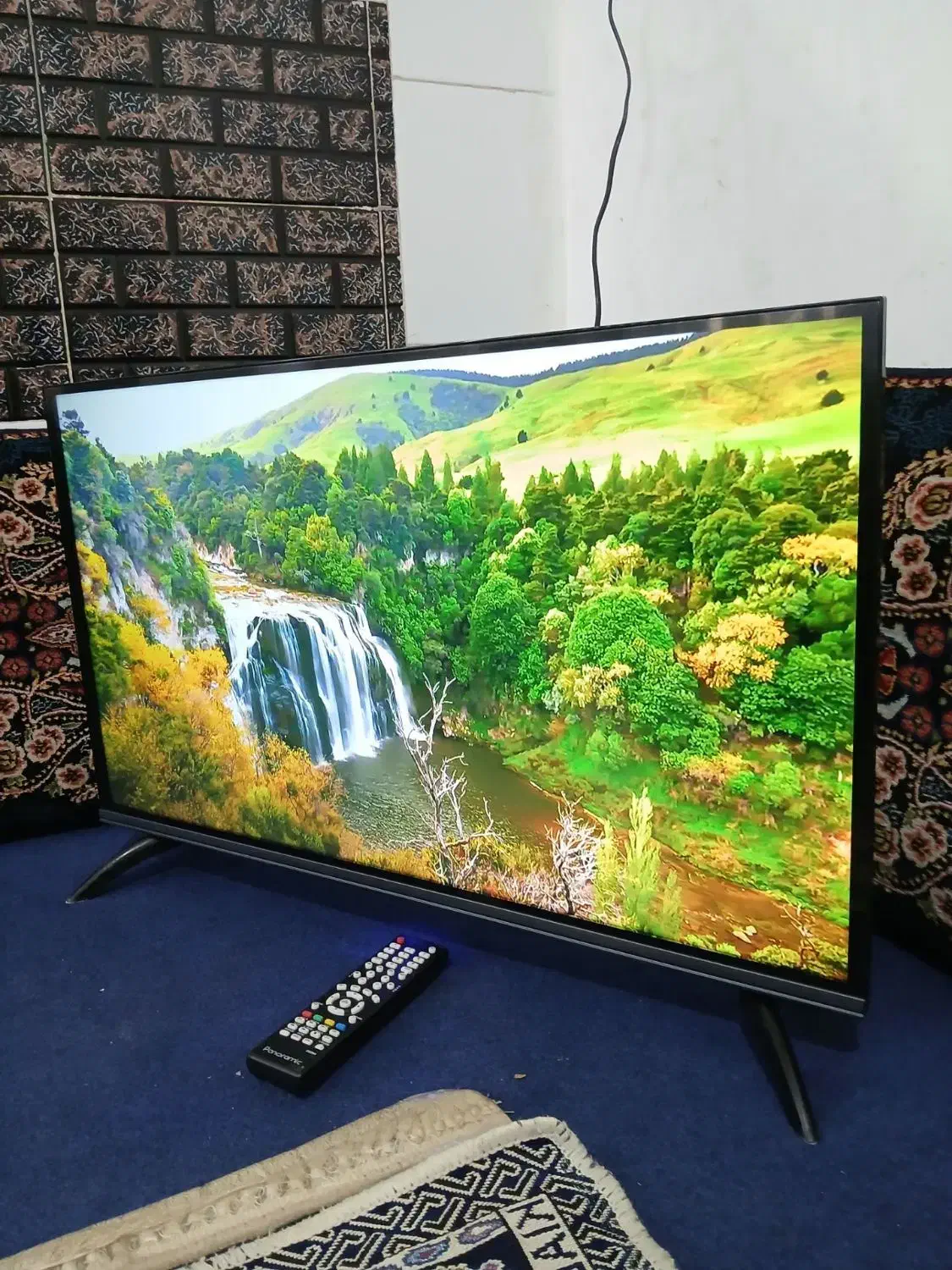 ال ای دی تلویزیون ۳۲اینچ هیمالیا باکارتون|تلویزیون و پروژکتور|مشهد, شهید معقول|دیوار