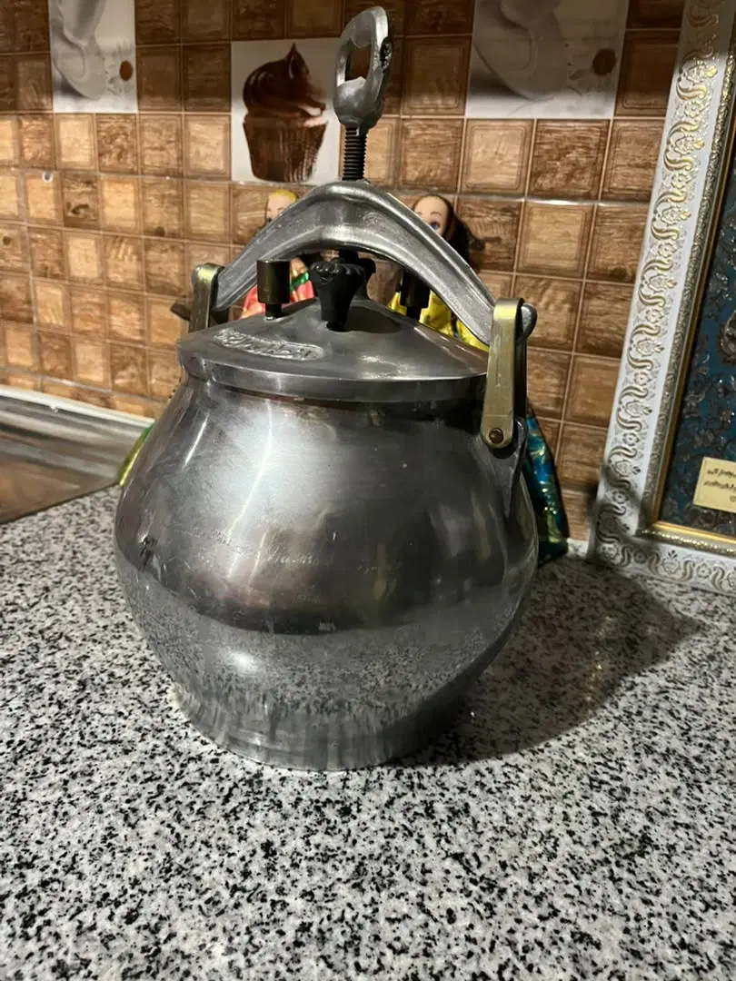 زودپز|ظروف پخت‌وپز|جم, |دیوار