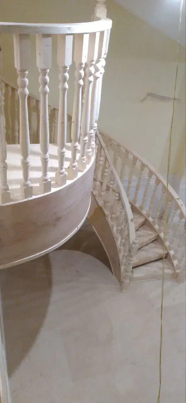 پله چوبی کاور لمبه کف پله نرده چوبی|خدمات پیشه و مهارت|پردیس, فاز ۲|دیوار