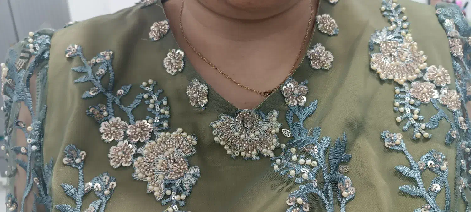 لباس مجلسی تمامن نگین و پولک|لباس|قم, امامزاده ابراهیم|دیوار