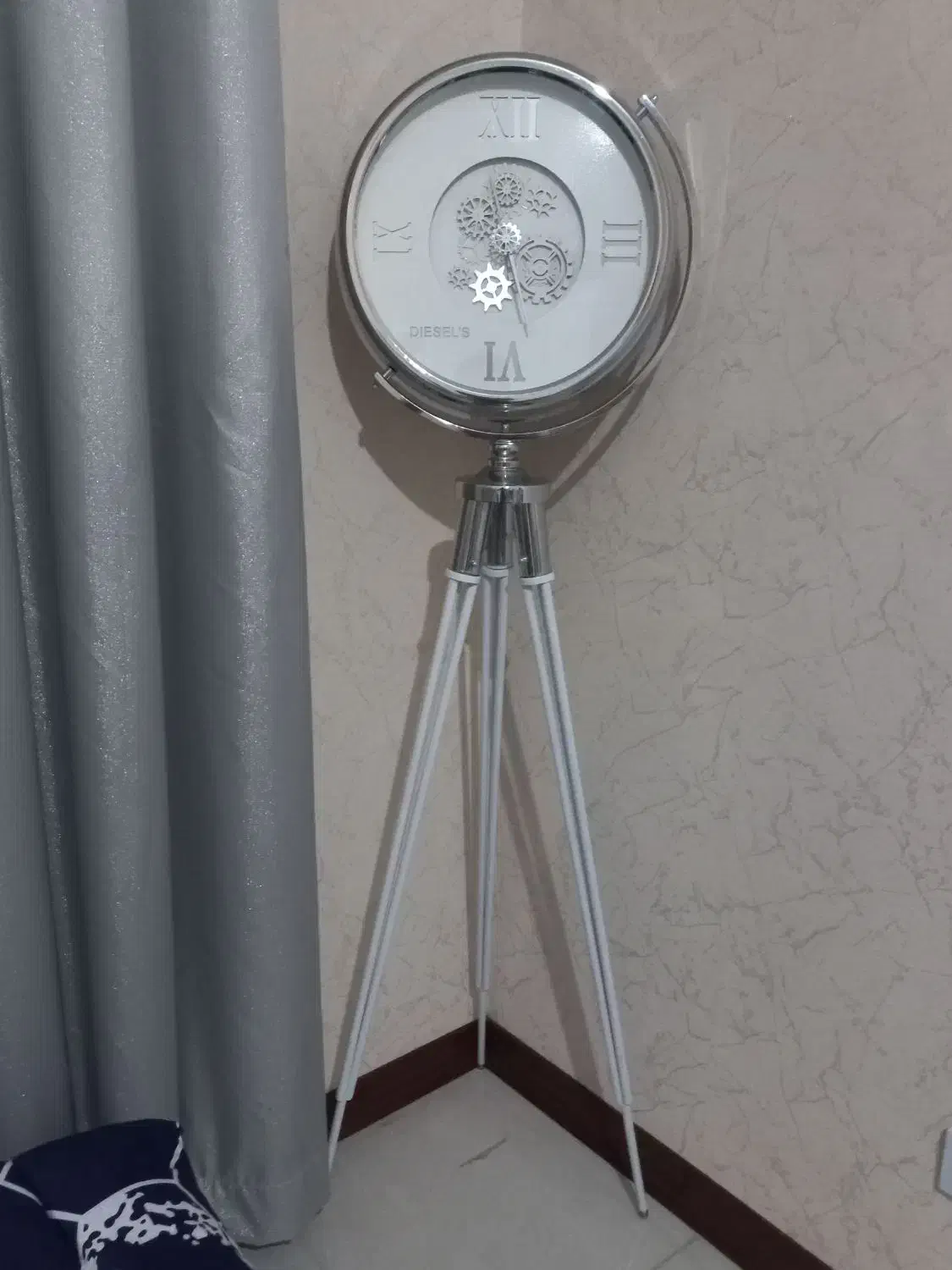 ساعت ایستاده سالم بدون زدگی|ساعت دیواری و تزئینی|شیروان (خراسان), |دیوار