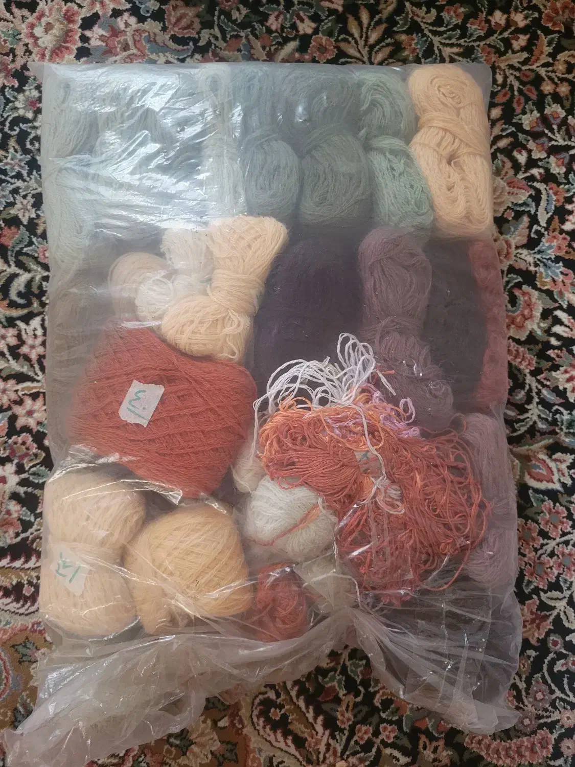 نخ و نقشه تابلوفرش تصویری ظریف تبریز  ۴۶ رنگ|تابلو فرش|شیراز, شهرک مفتح|دیوار