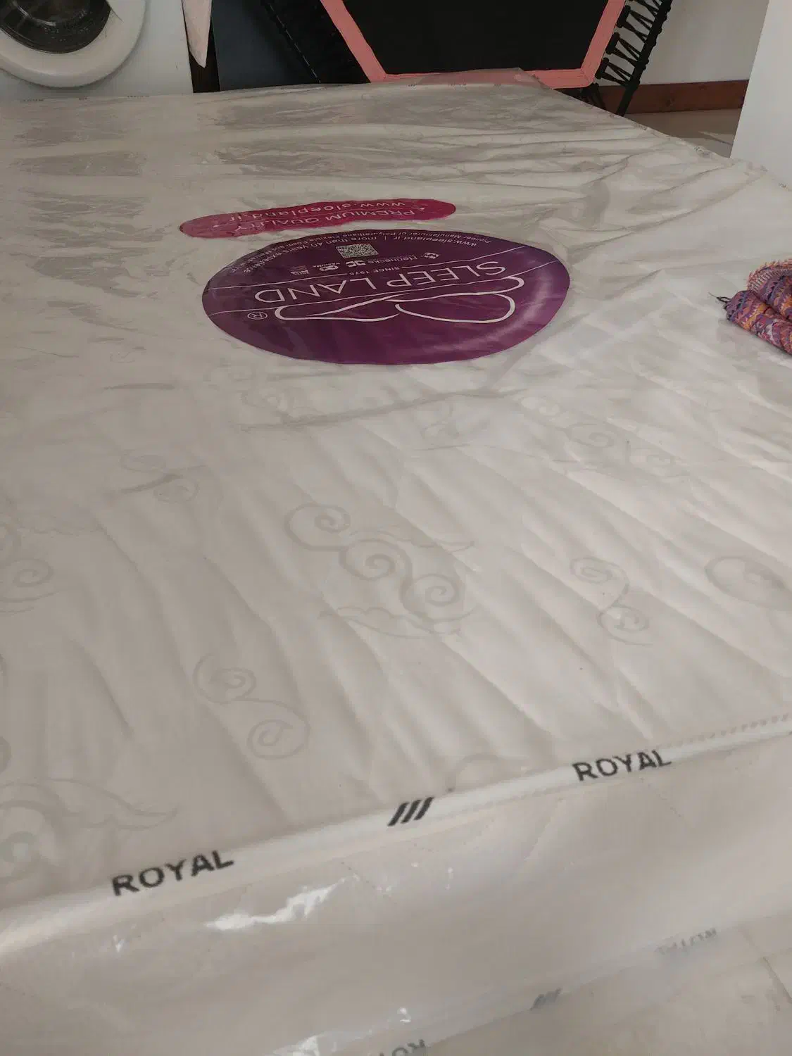 تشک خوشخواب دو نفره.|تشک تختخواب|چابکسر, |دیوار