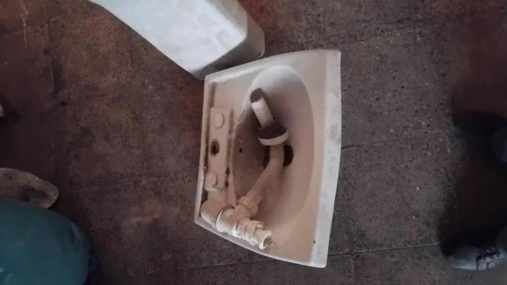 روشویی به همراه چراغ دستشویی|لوازم سرویس بهداشتی|تهران, مسعودیه|دیوار