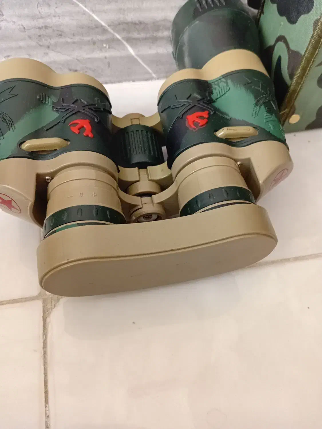 یک عدد دوربین|دوربین عکاسی و فیلم‌برداری|شیراز, باهنر|دیوار