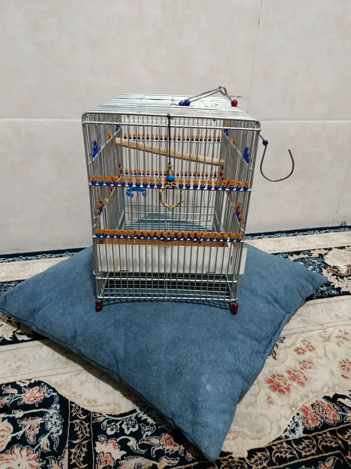 یک عدد قفس دستباف زیر بافت سهره قناری درحد نوتمیز|لوازم جانبی حیوانات|شیراز, کوشک میدان|دیوار