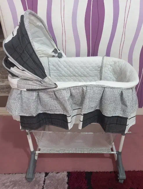 تخت کنار مادر|تخت و صندلی بچه|اشتهارد, |دیوار