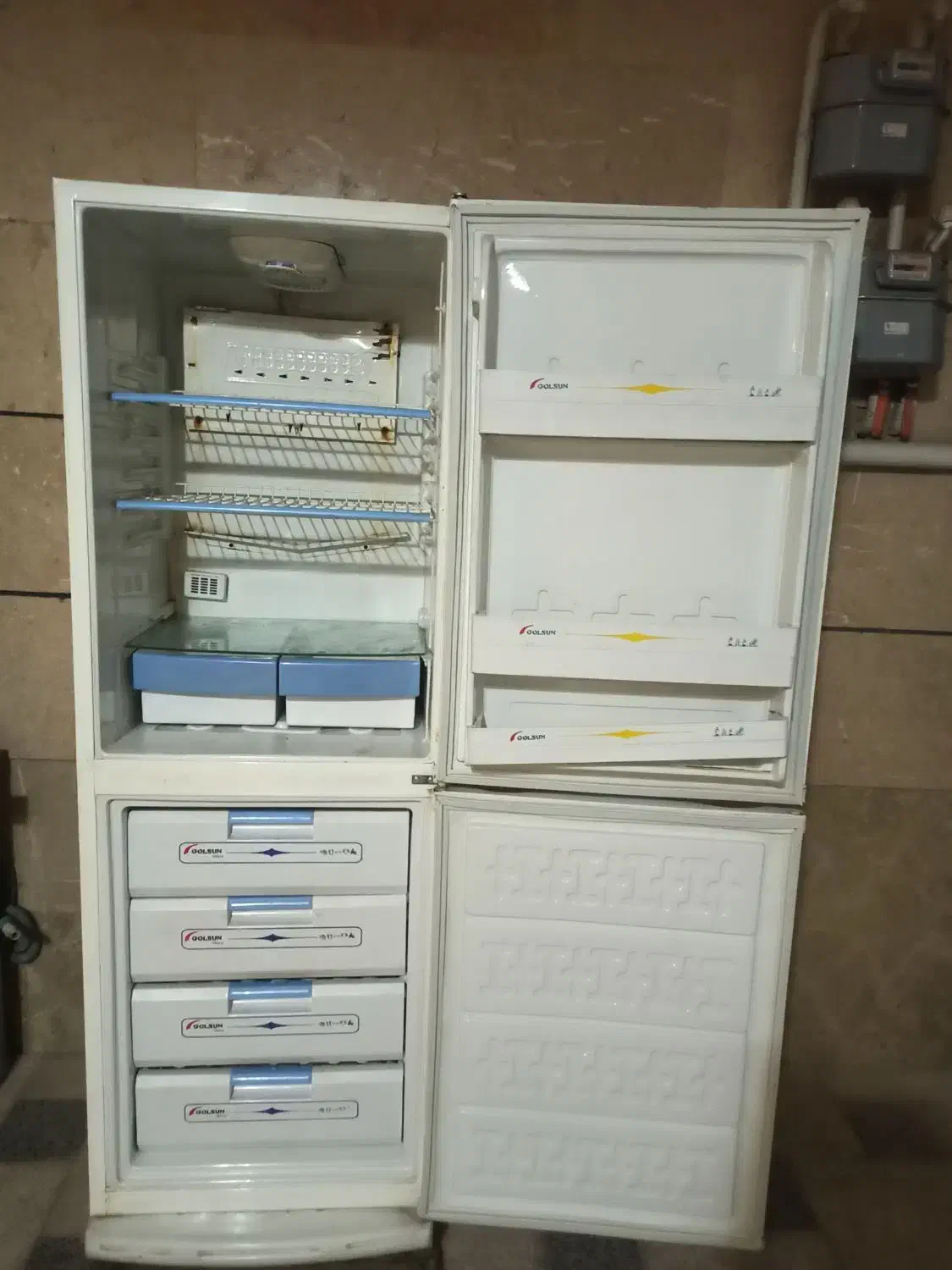 یخچال گلدسان|یخچال و فریزر|مشهد, کارمندان دوم|دیوار