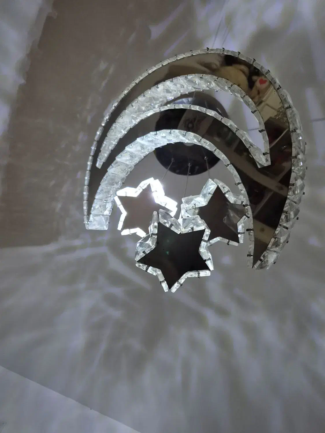 لوستر کریستالی ریموت دار با سه رنگ|لوستر و چراغ آویز|قدس, شهر‌قدس|دیوار