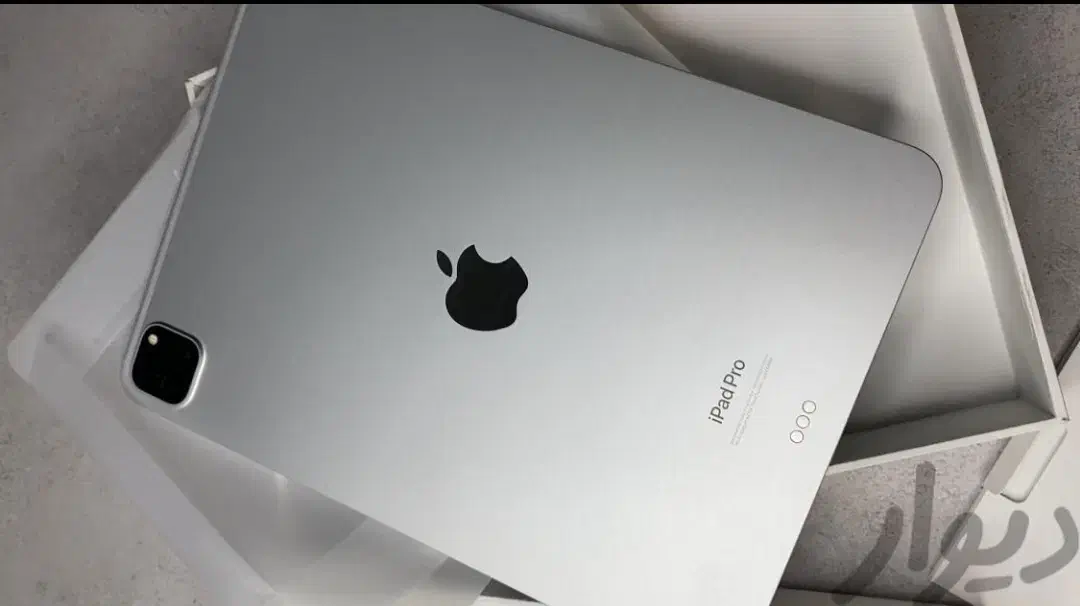 ایپد پرو 2022 m2 در حد نو با قلم|تبلت|رشت, لاکان|دیوار