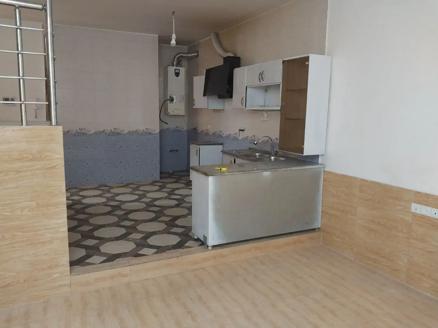 منزل ۲خواب طبقه دوم|اجارهٔ آپارتمان|شیراز, شهرک صادقیه|دیوار