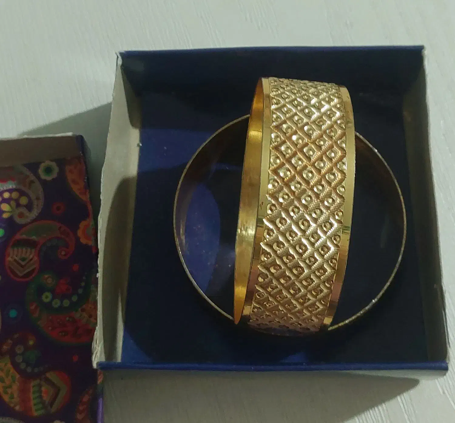 النگو|بدلیجات|بهار, |دیوار