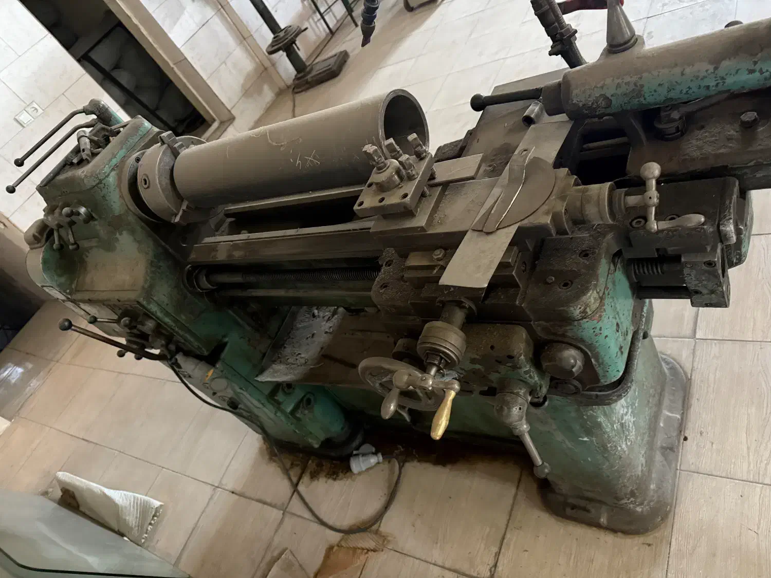 دستگاه تراش رمانی ،دستگاه خم ،دلر ستونی ،اره اتشی|ماشین‌آلات صنعتی|صفادشت, |دیوار