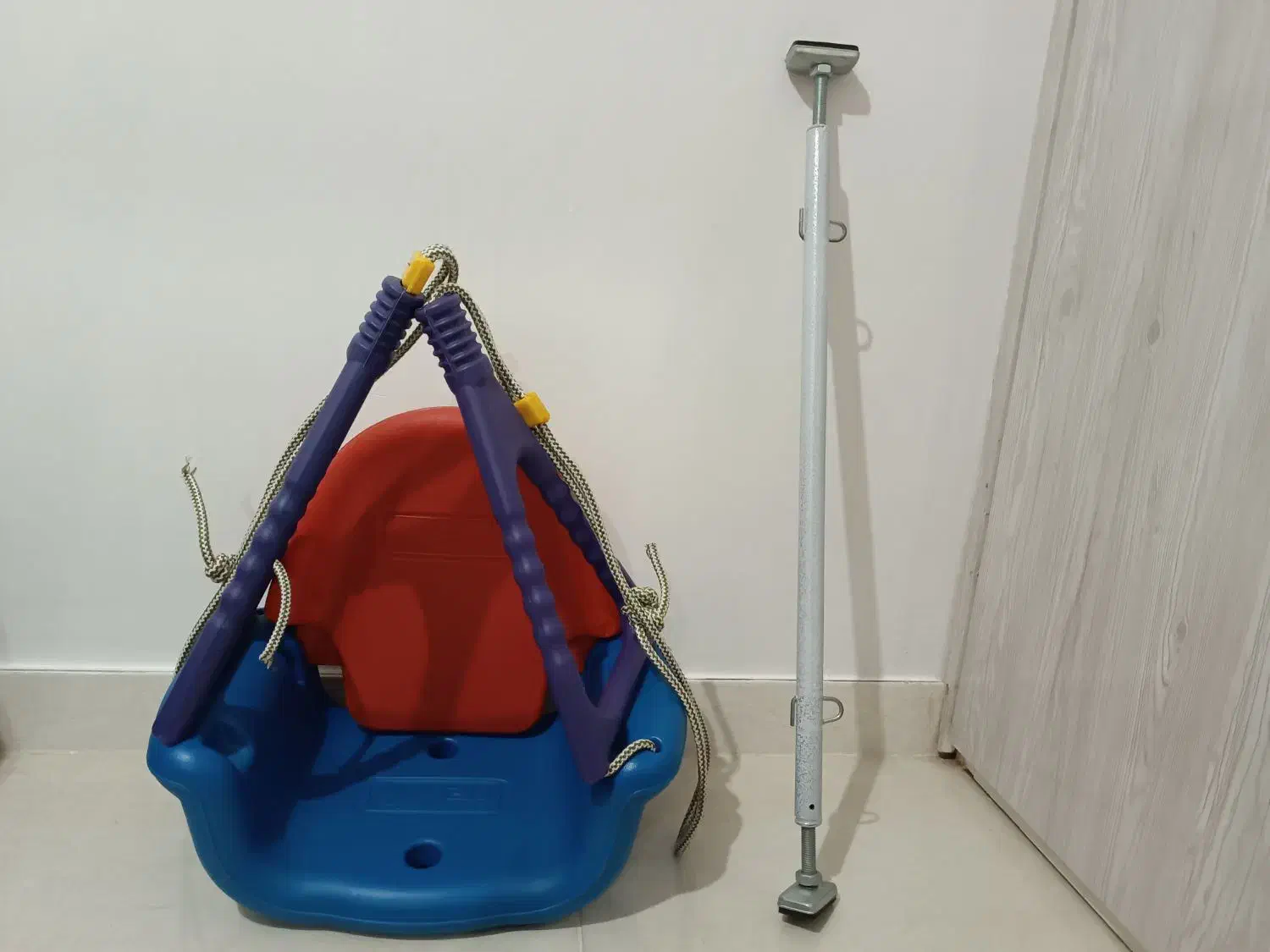 تاب بچگانه|اسباب‌بازی بچه|رشت, کاکتوس|دیوار