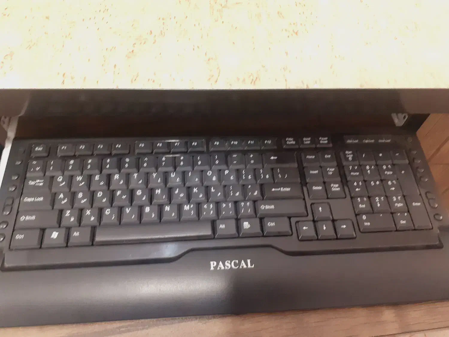 کامپیوتر|رایانه رومیزی|همدان, |دیوار