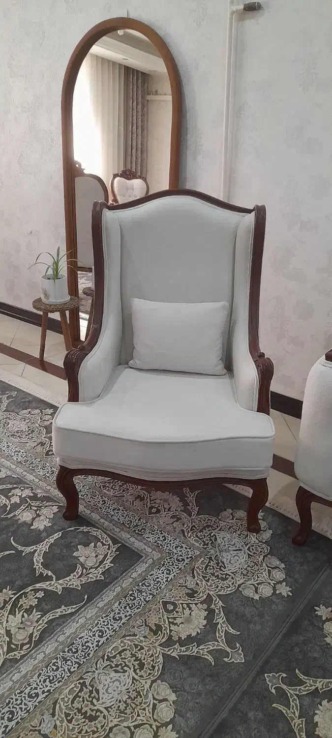 ست پنج نفره فرانسوی|مبلمان خانگی و میز عسلی|بروجرد, |دیوار