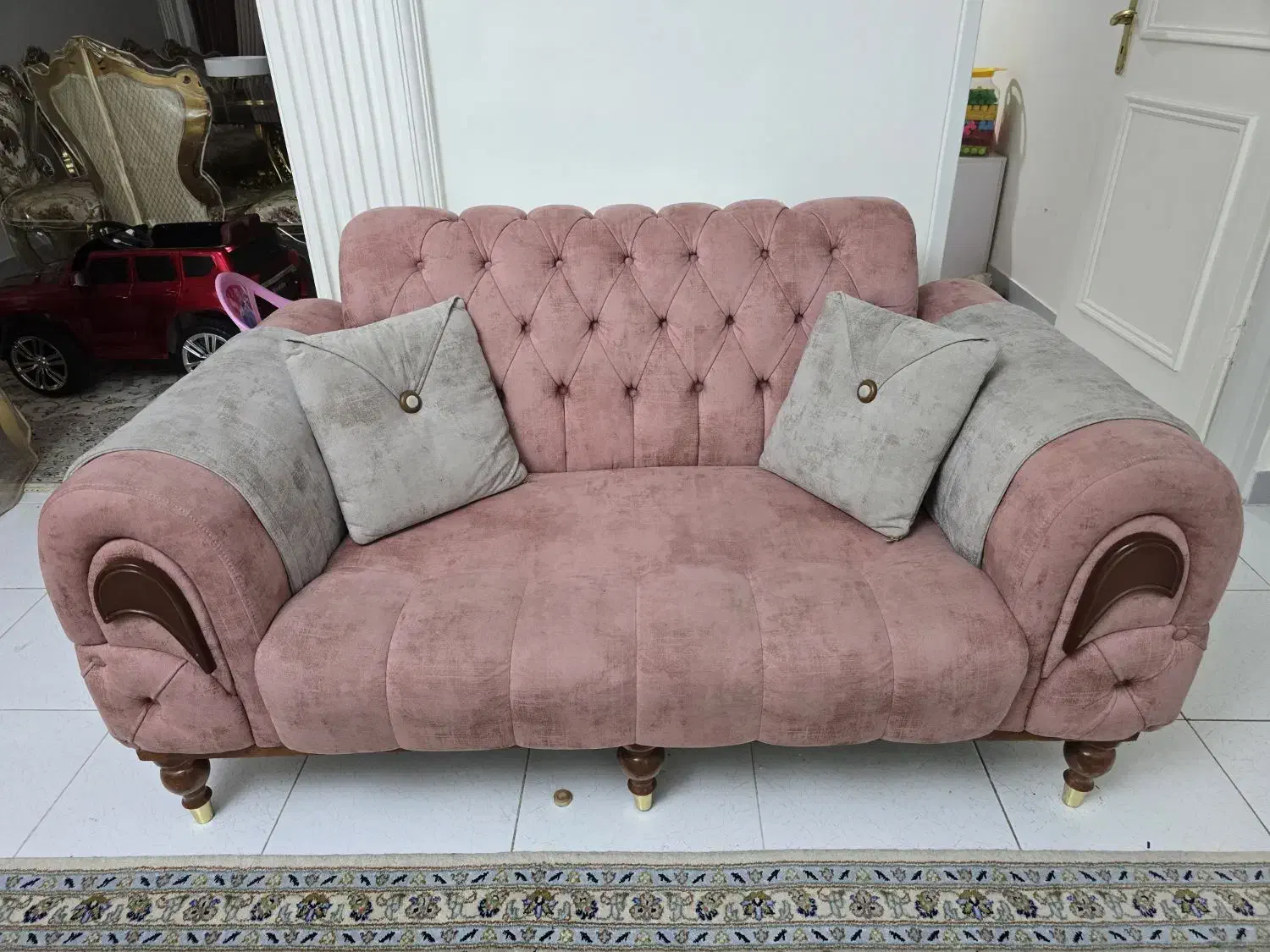 مبل راحتی چستر دو نفره در حد نو|مبلمان خانگی و میز عسلی|تهران, تهرانپارس غربی|دیوار