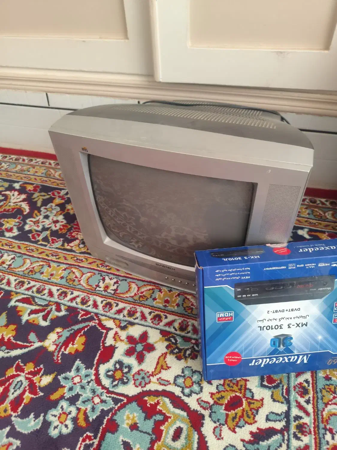 تی وی و تافتون پز|صوتی و تصویری|فردوس (خراسان), |دیوار