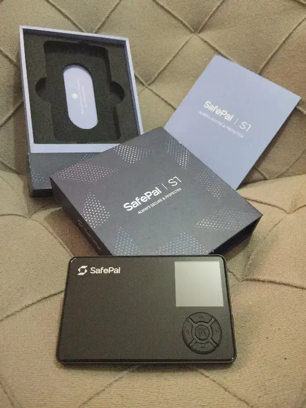 کیف پول سخت افزار ( ولت دیجیتالی )|قطعات و لوازم جانبی رایانه|پرند, فاز ۴|دیوار