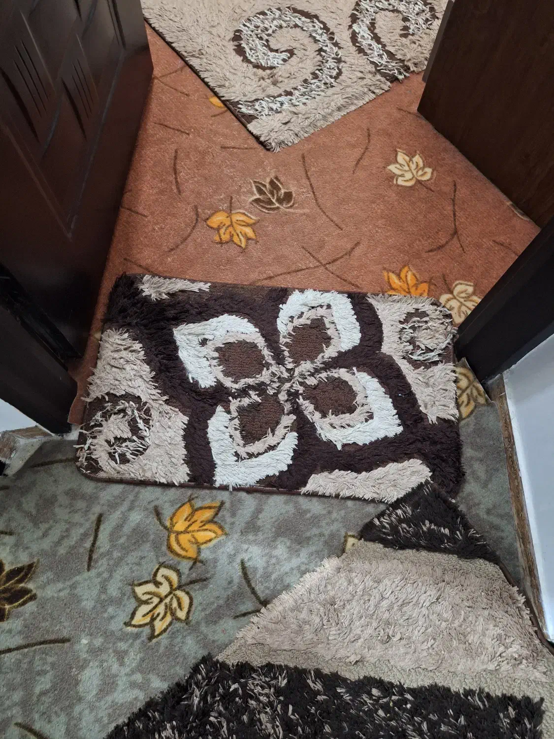 قالیچه کارکرده سالم|فرش|رشت, دیانتی|دیوار