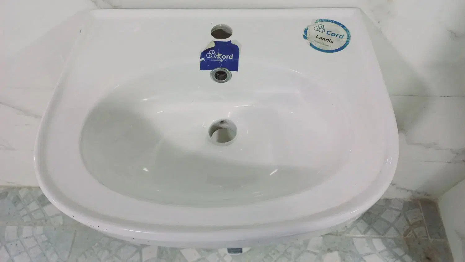 روشویی سرویس بهداشتی|لوازم سرویس بهداشتی|سنندج, |دیوار