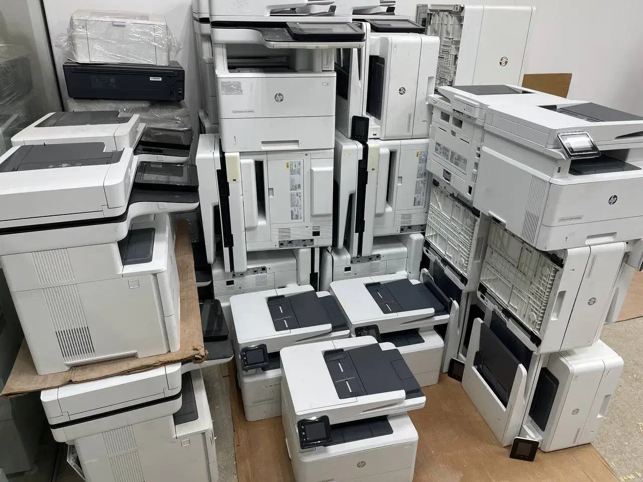 پرینتر لیزری استوکاروپا گرید A|پرینتر، اسکنر، کپی، فکس|مشهد, سراب|دیوار