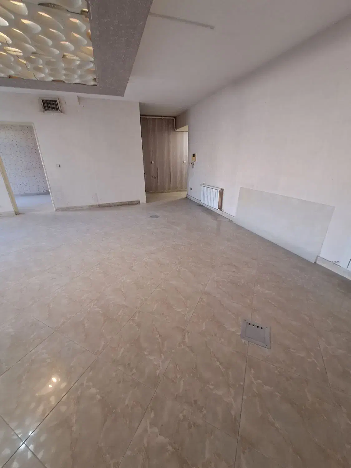 واحداداری ۹۰متری با یک اتاق کار سیمتری اول|اجارهٔ دفتر کار، اتاق اداری، مطب|کرمانشاه, |دیوار