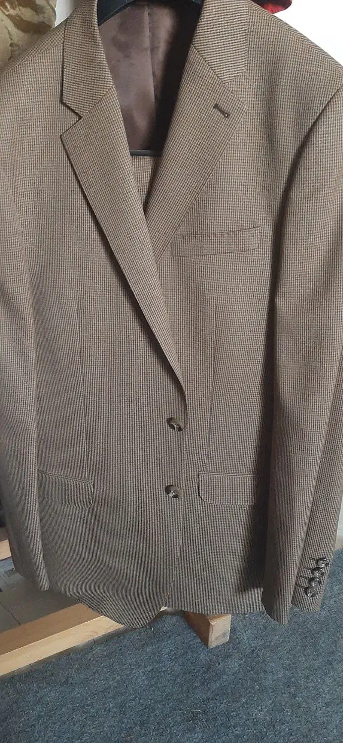 کت وشلوار|لباس|بومهن, |دیوار