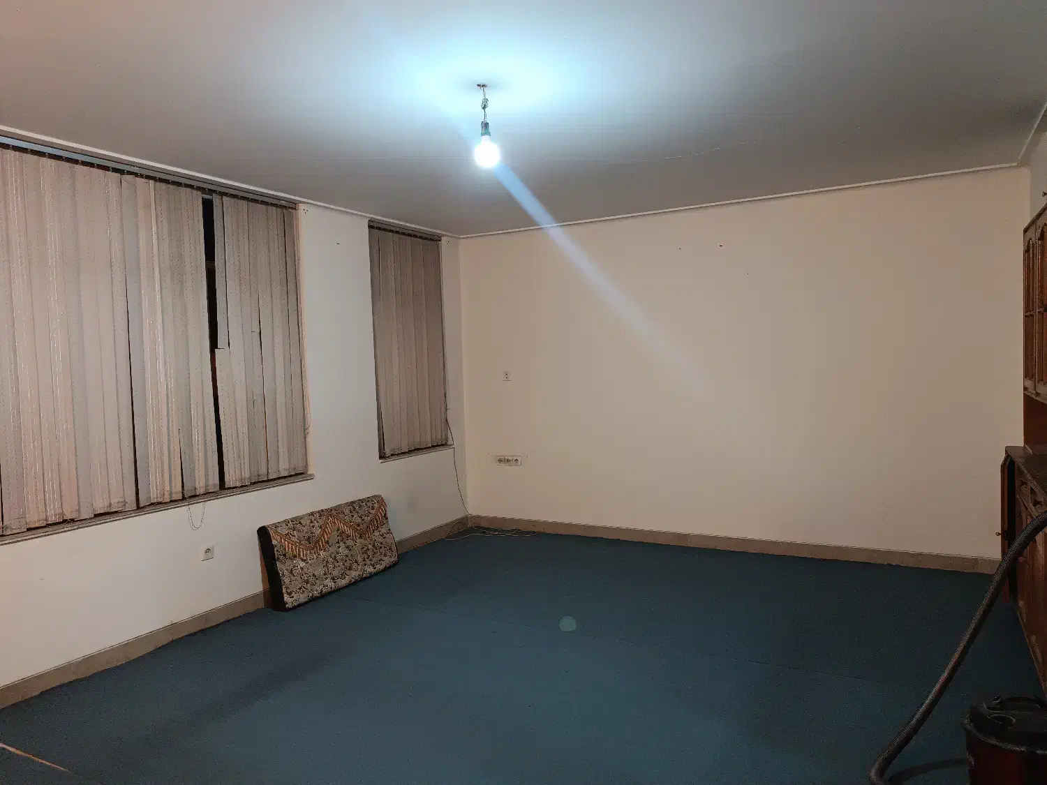 دو خوابه /خ حسینی قدیم|اجارهٔ آپارتمان|شیراز, لب آب|دیوار