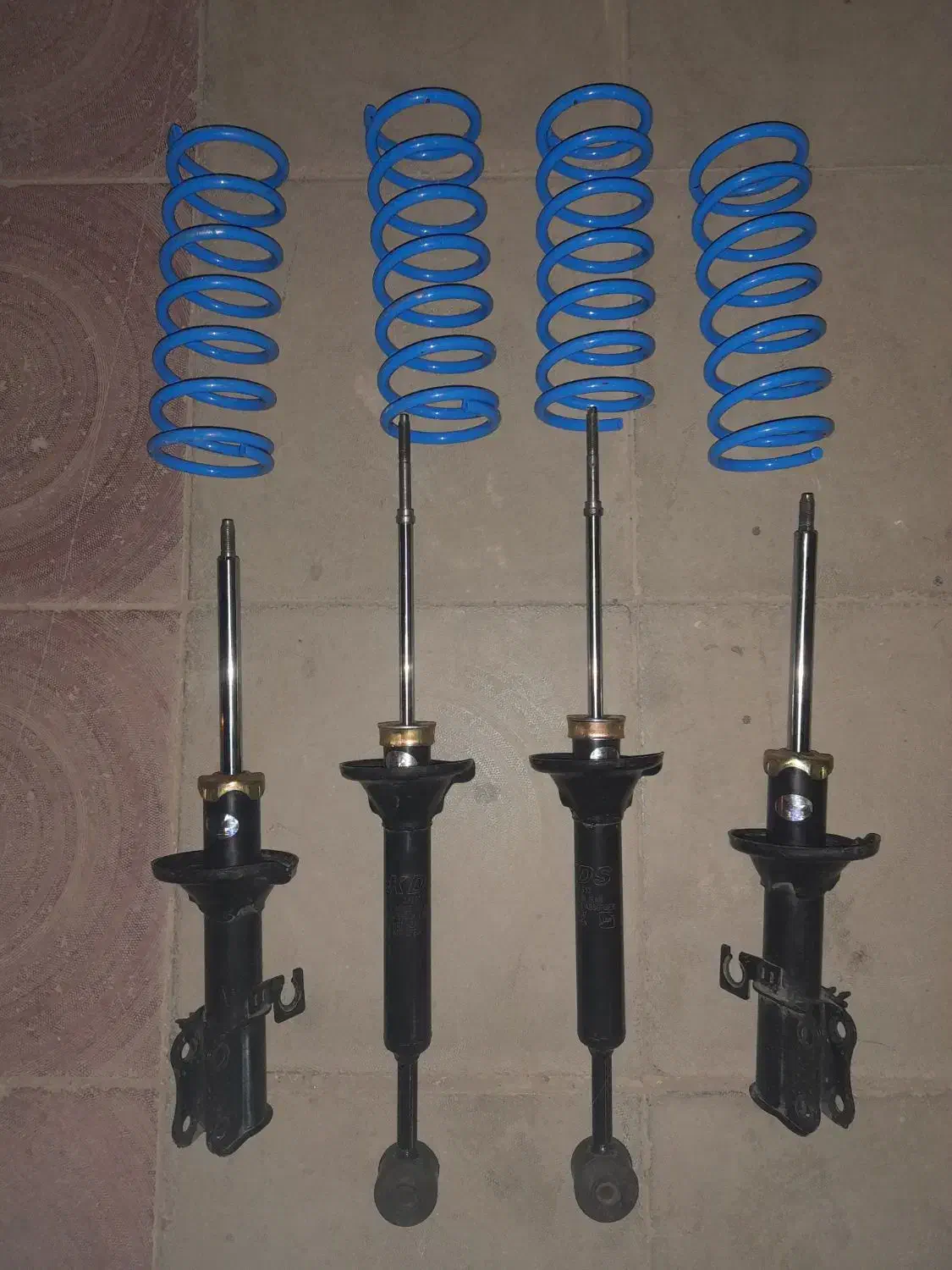 کمک و فنر KDS خطر اسپرت پراید ۱۱۱ منبع رنجرووری|قطعات یدکی و لوازم جانبی|اصفهان, رسالت|دیوار