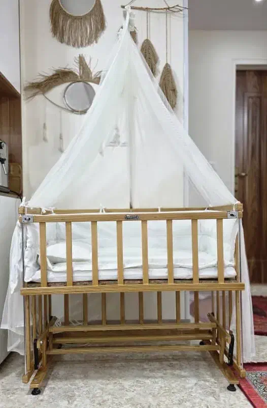 گهواره چوبی|تخت و صندلی بچه|اهواز, گلستان|دیوار