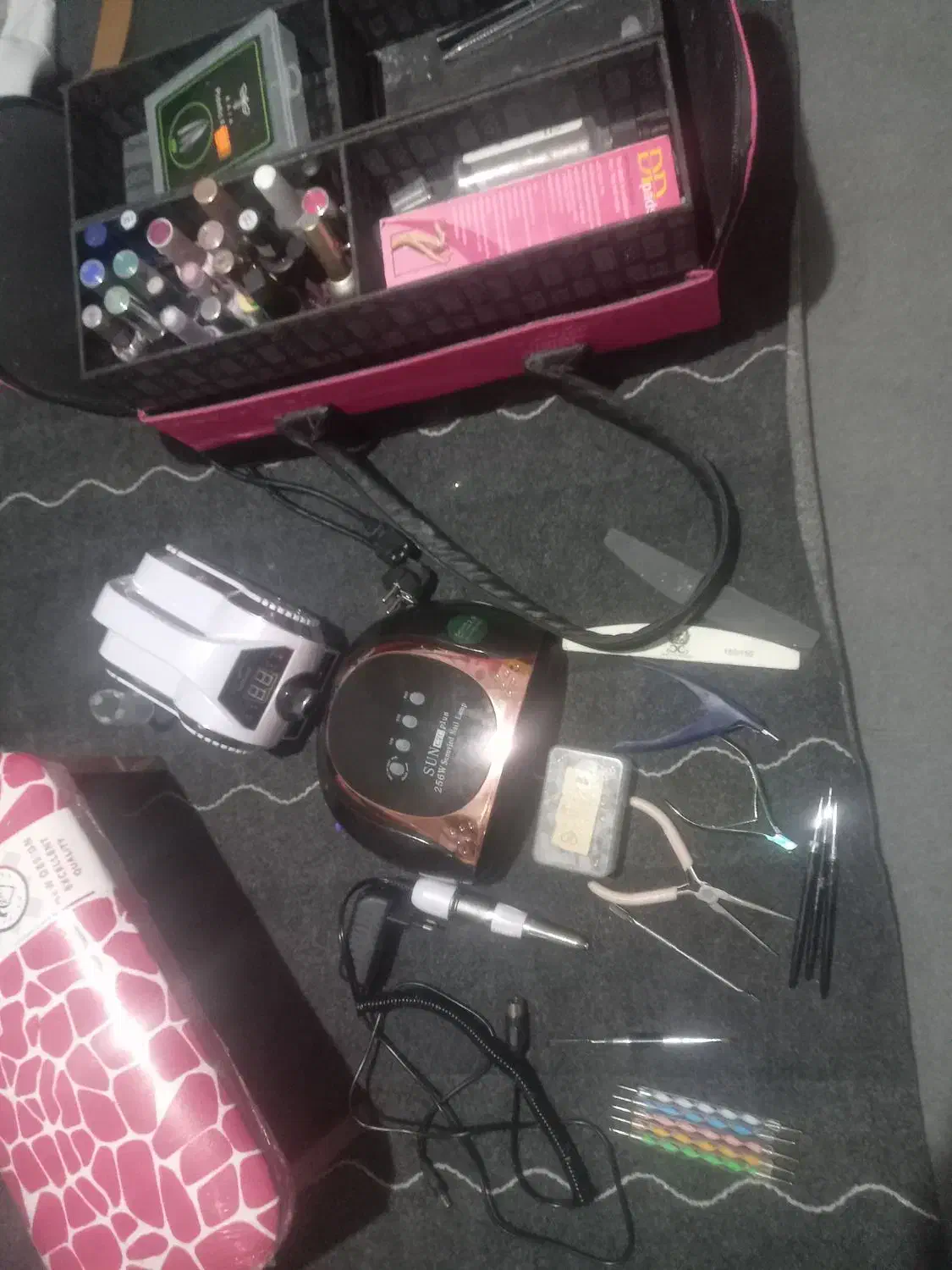 وسایل کاشت ناخن|آرایشی، بهداشتی، درمانی|یاسوج, |دیوار