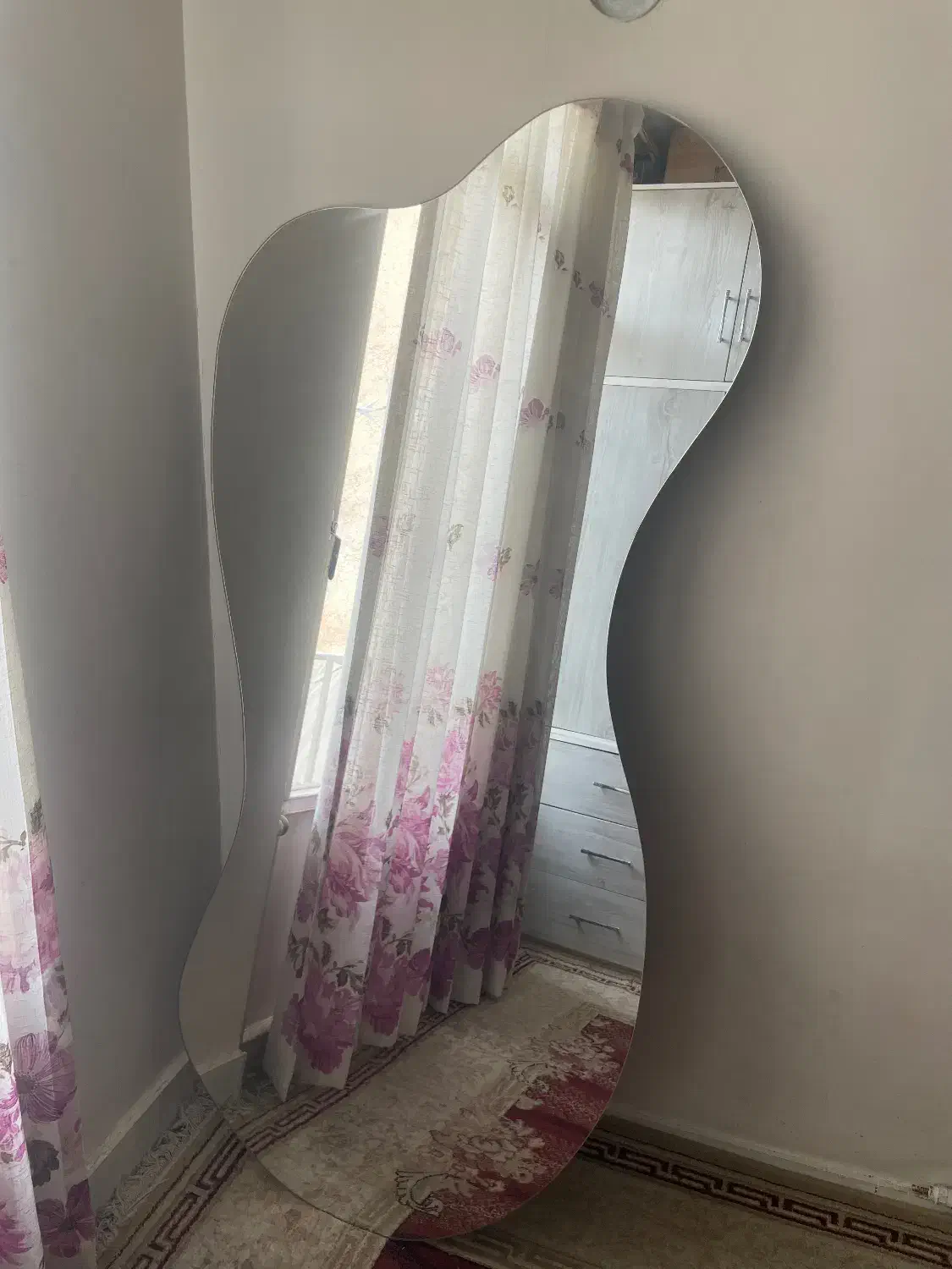 اینه چراغ دار|آینه|فردیس, شهرک گلها|دیوار