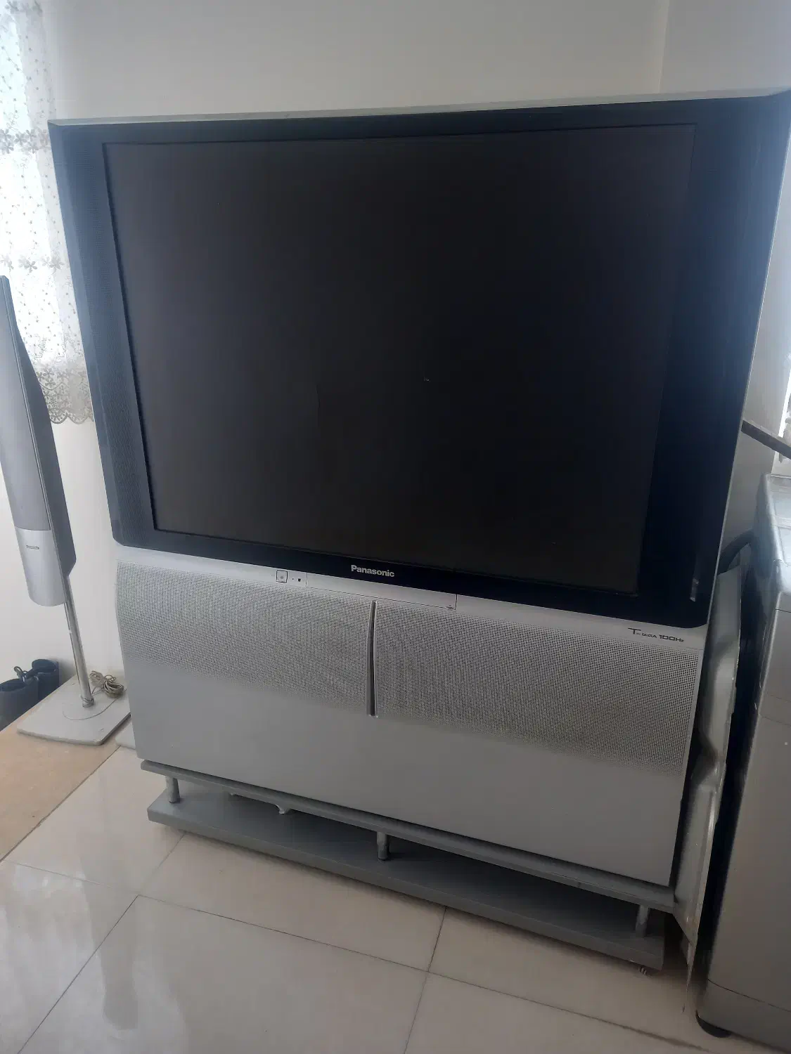 فروش تلویزیون به قیمت مناسب|تلویزیون و پروژکتور|لواسان, |دیوار