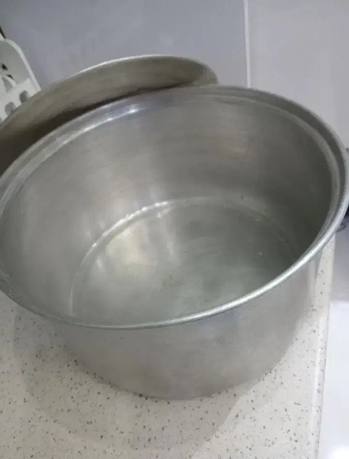 دیگ رویی بزرگ|ظروف پخت‌وپز|رشت, نظری|دیوار