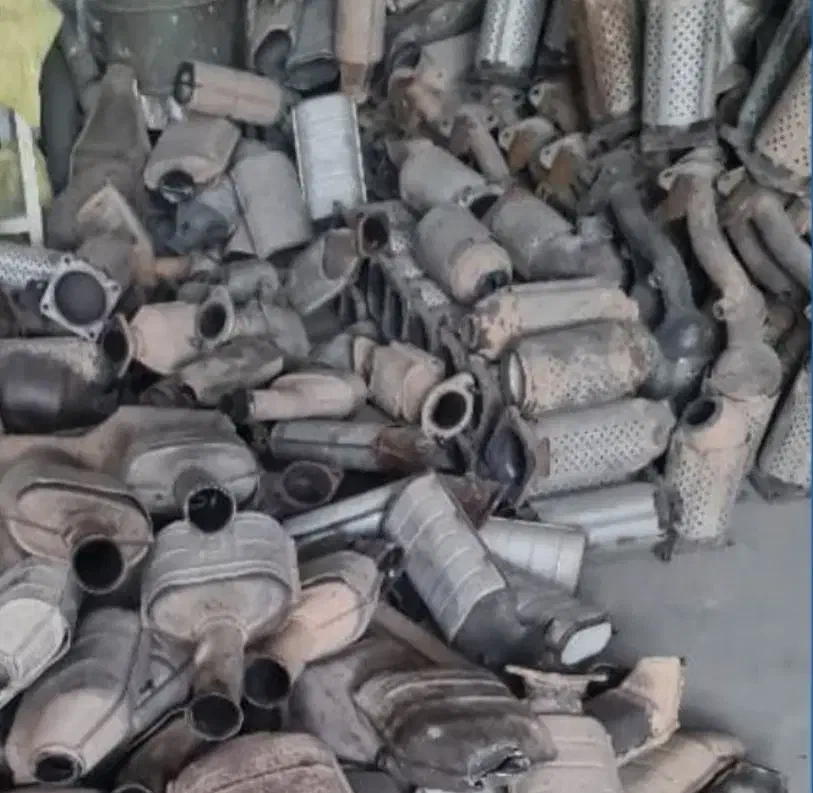 اگزوز و خرید و فروش کاتالیزور ایلام|قطعات یدکی و لوازم جانبی|ایلام, |دیوار