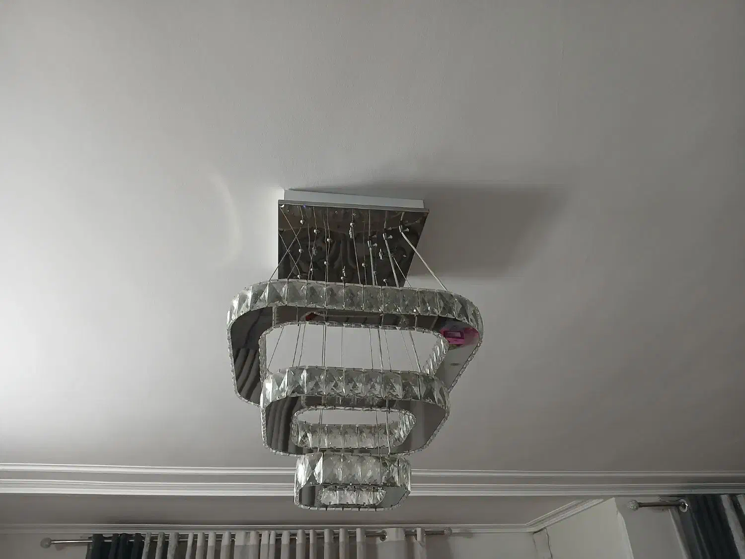 لوستر سه شاخه|لوستر و چراغ آویز|شیراز, شهرک کوثر|دیوار