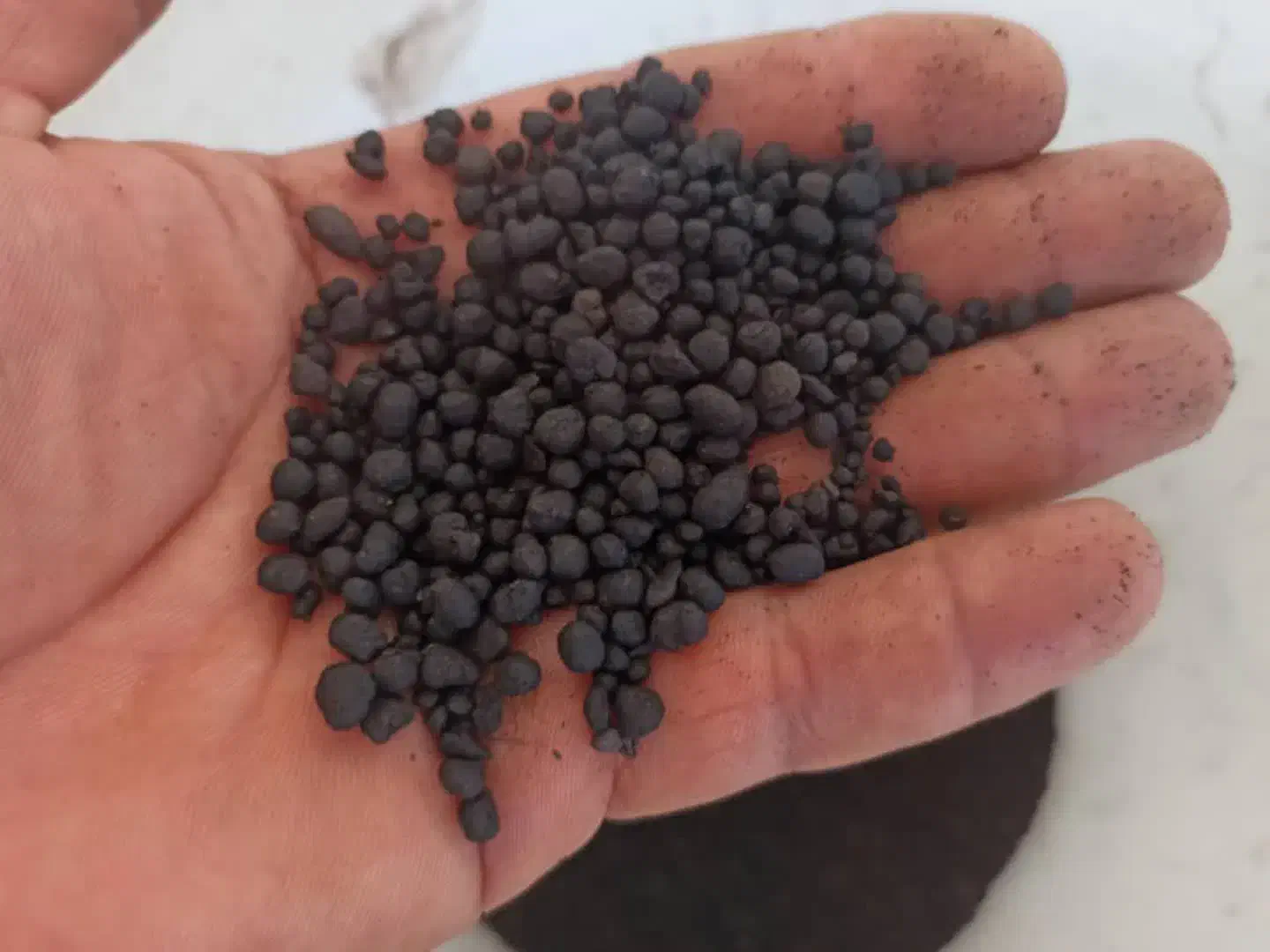 کود پلیت مرغی و گرانول هیومیک اسید|خدمات باغبانی و درختکاری|اصفهان, زیار|دیوار