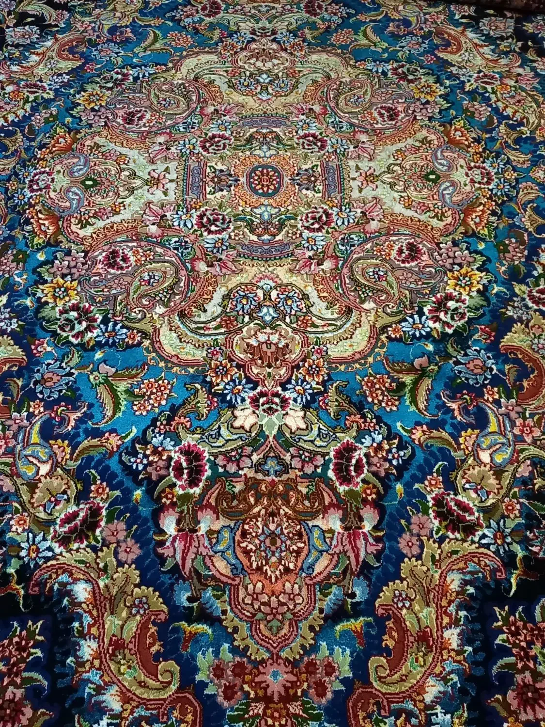 فرش نه‌متری سالاری|فرش|تبریز, |دیوار