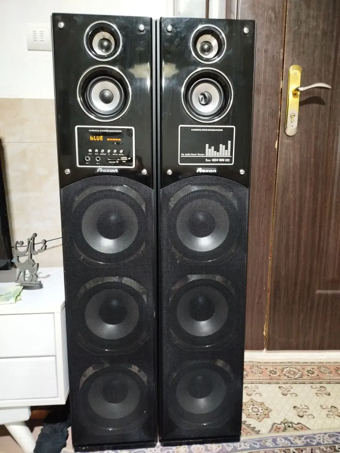 اسپیکر رکسون پر قدرت و سلامت درحد|سیستم صوتی خانگی|هشتگرد, شهرک راه آهن|دیوار