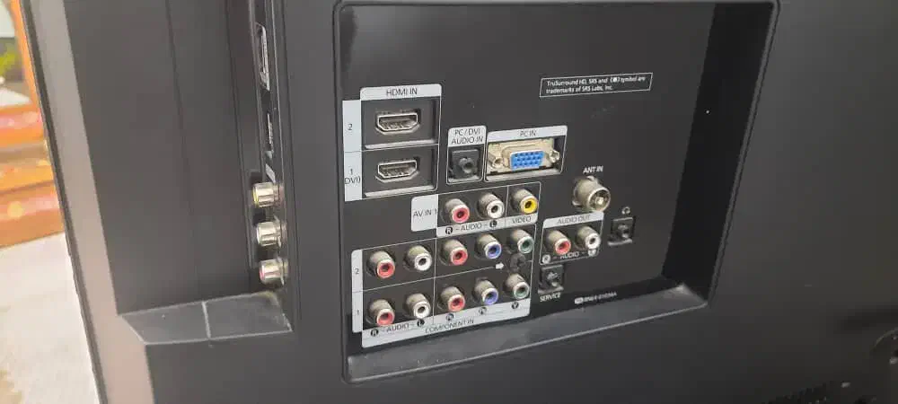 تلوزیون ومیز تلوزیون|تلویزیون و پروژکتور|ارومیه, |دیوار